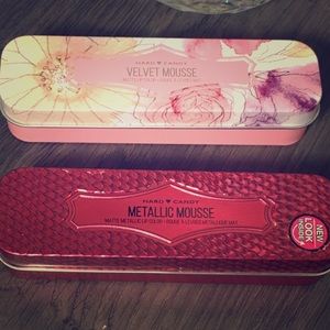 Matte and metallic lipstick set